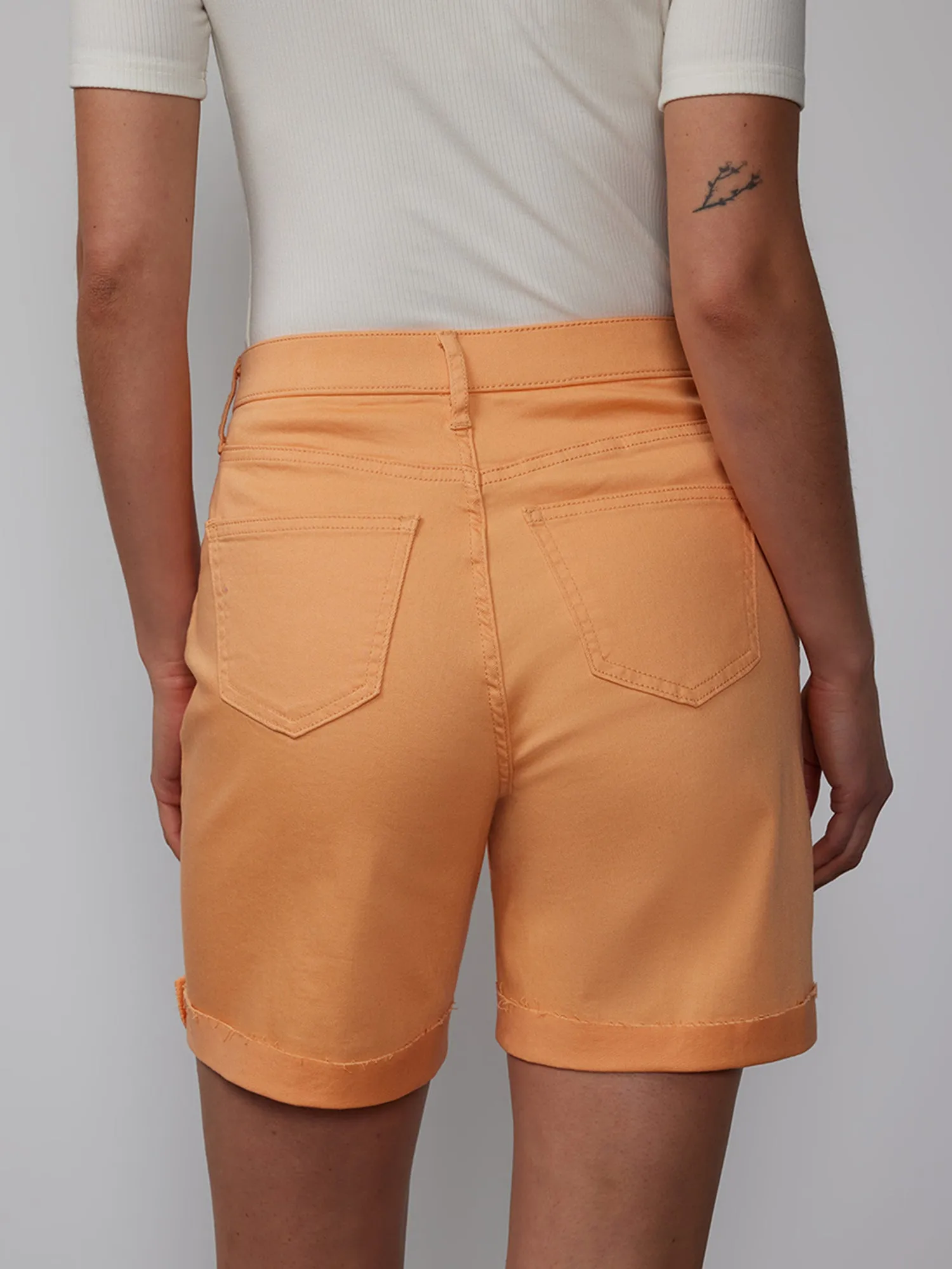 High Rise Raw Hem 7-Inch Shorts