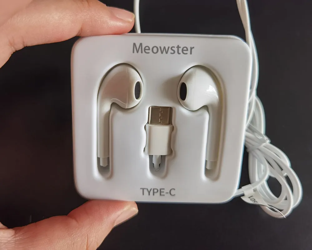 Meowster earphone, with Connector in Ear Headphones with Built in Microphone Hands Free Calling and Track Controls, White